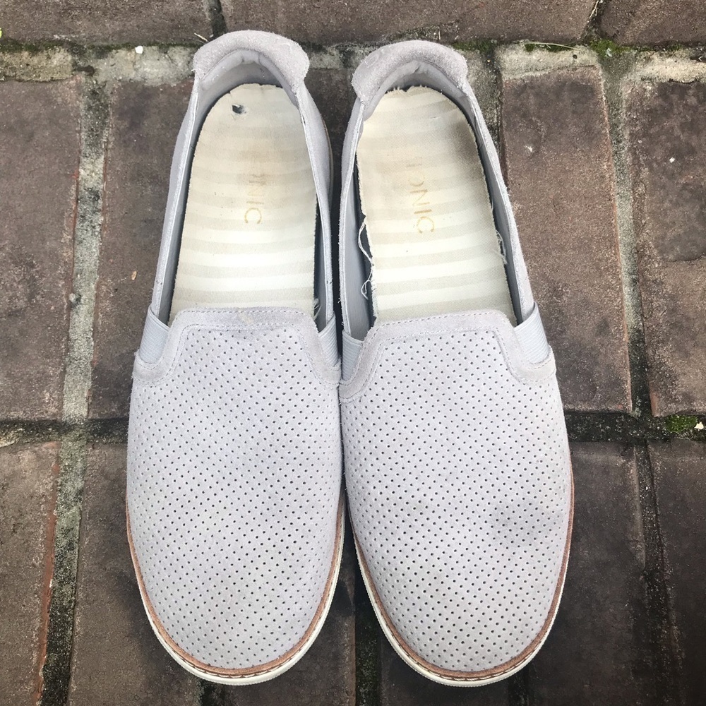 VGUC Vionic Malina Perforated Suede Slip On Shoes in Gray | Size 9.5 - Picture 8 of 11